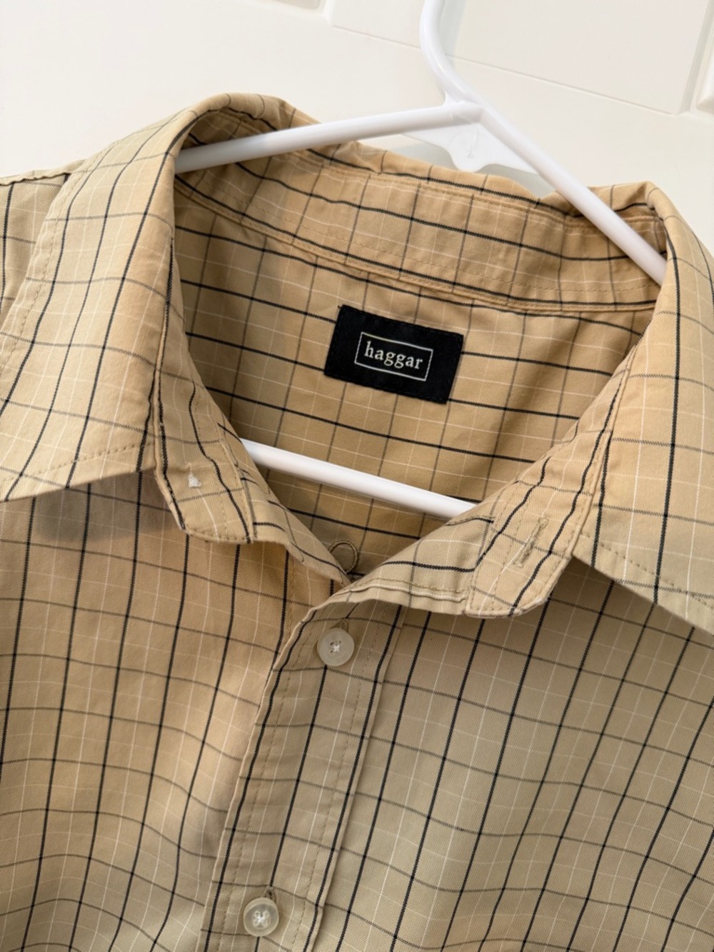 Haggar Men's Beige Tan Windowpane Button-Down Shirt